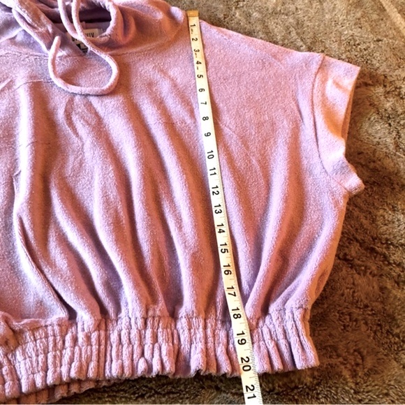 OLI/VIV Lavender Terry Cloth Hoodie Crop top Size L - Picture 3 of 7